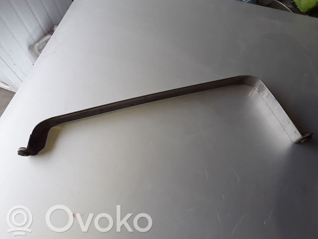 BMW 5 E60 E61 Polttoainesäiliön kannake 