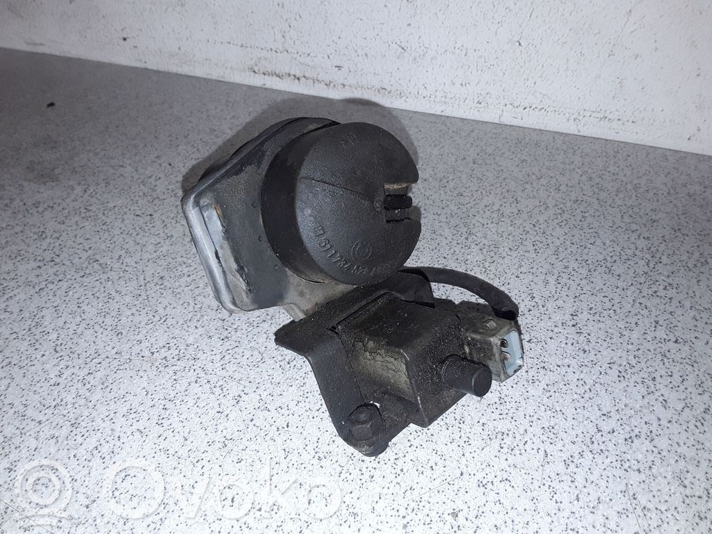 BMW 3 E36 Tyhjiöventtiili 