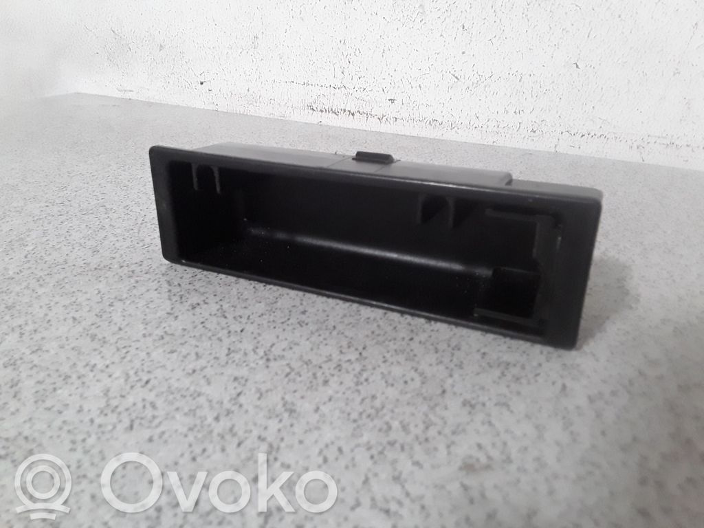 BMW 3 E46 Pelnutrauks 