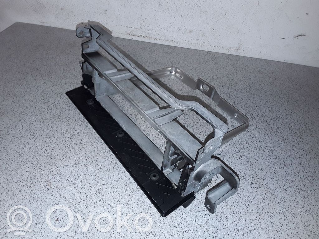 BMW 5 E39 Konsola środkowa / Radio / GPS 