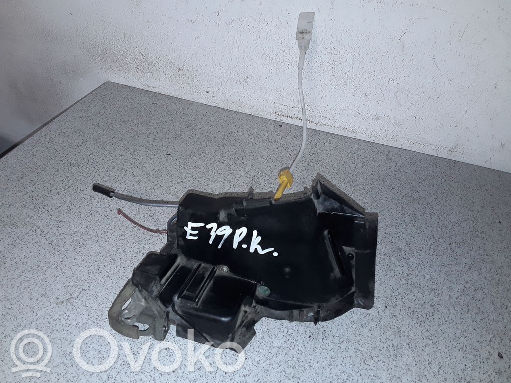 BMW 5 E39 Etuoven lukko 