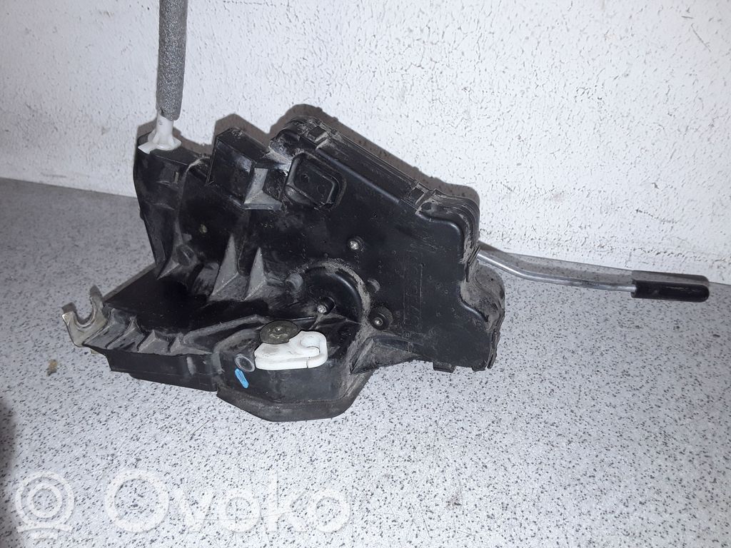 BMW 3 E46 Galinių durų spyna 