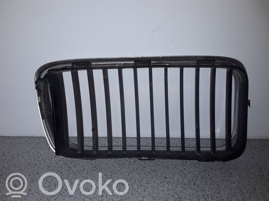 BMW 7 E38 Etusäleikkö 