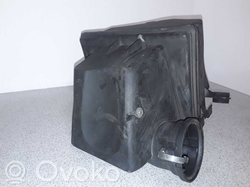 BMW 5 E39 Air filter box 