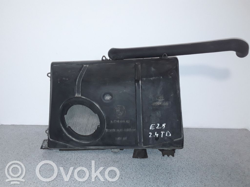 BMW 7 E38 Ilmansuodattimen kotelo 