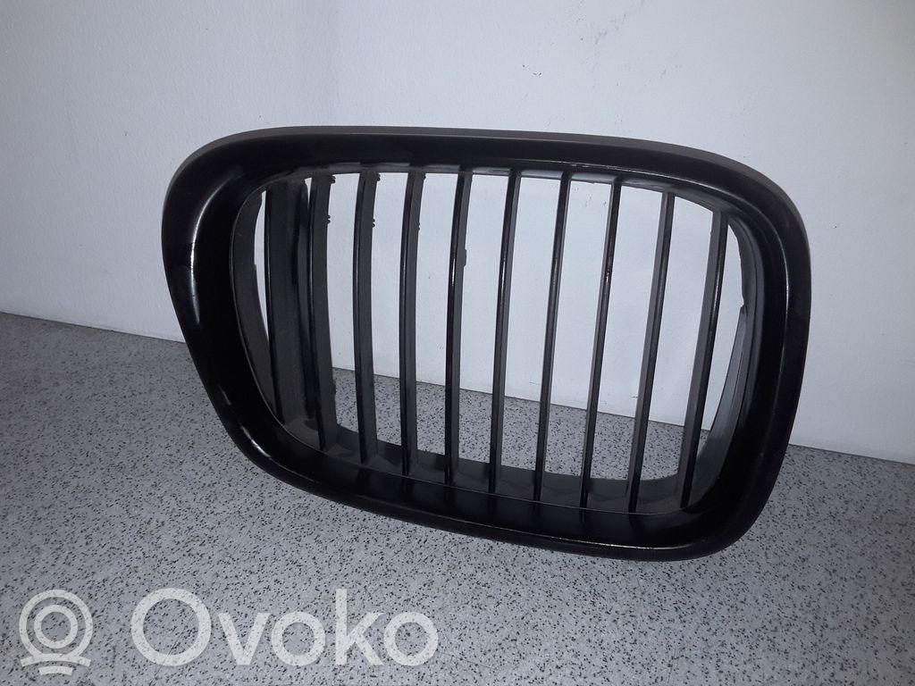 Front grill   8184532,8159316