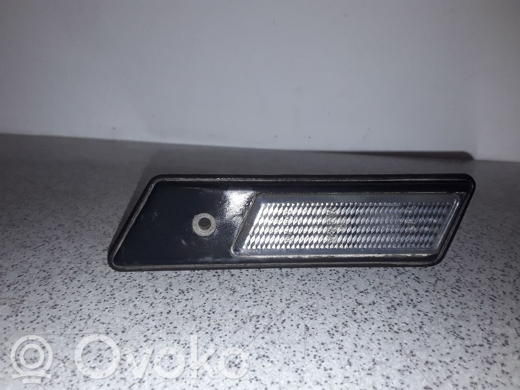 BMW 3 E36 Front fender indicator light 