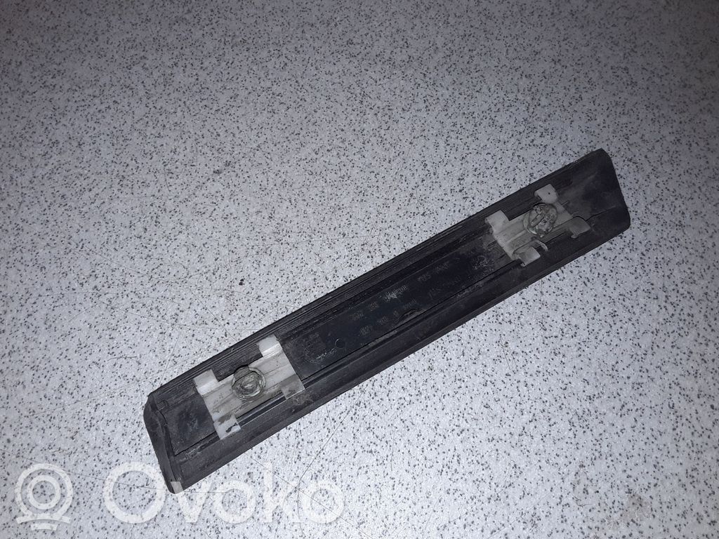 BMW 5 E39 Apdaila sparno (moldingas) 