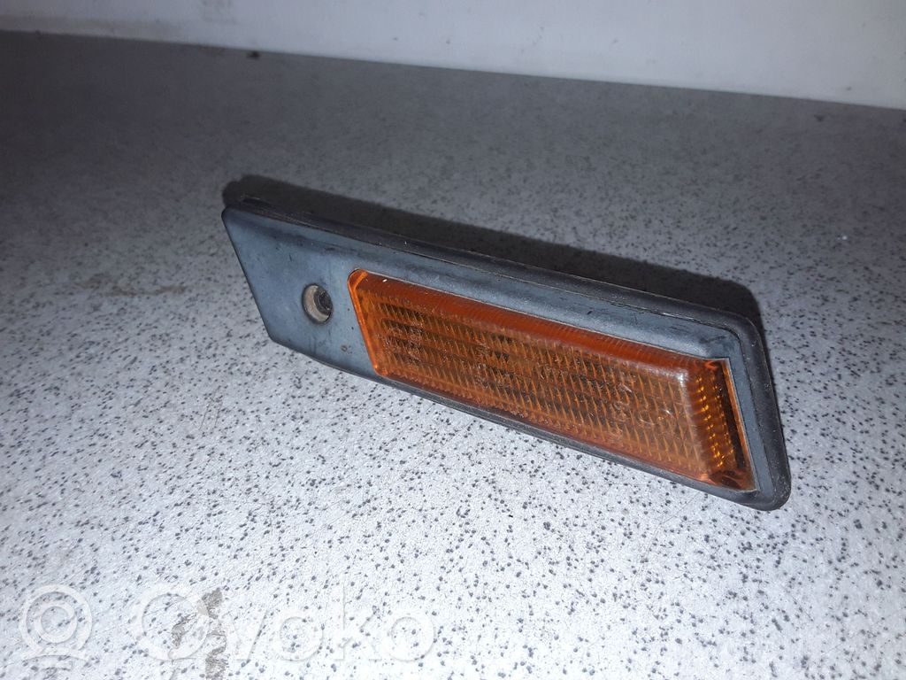 BMW 3 E36 Front fender indicator light 