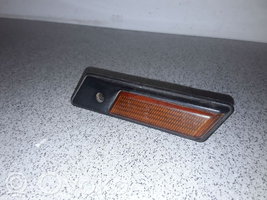 BMW 3 E36 Front fender indicator light 