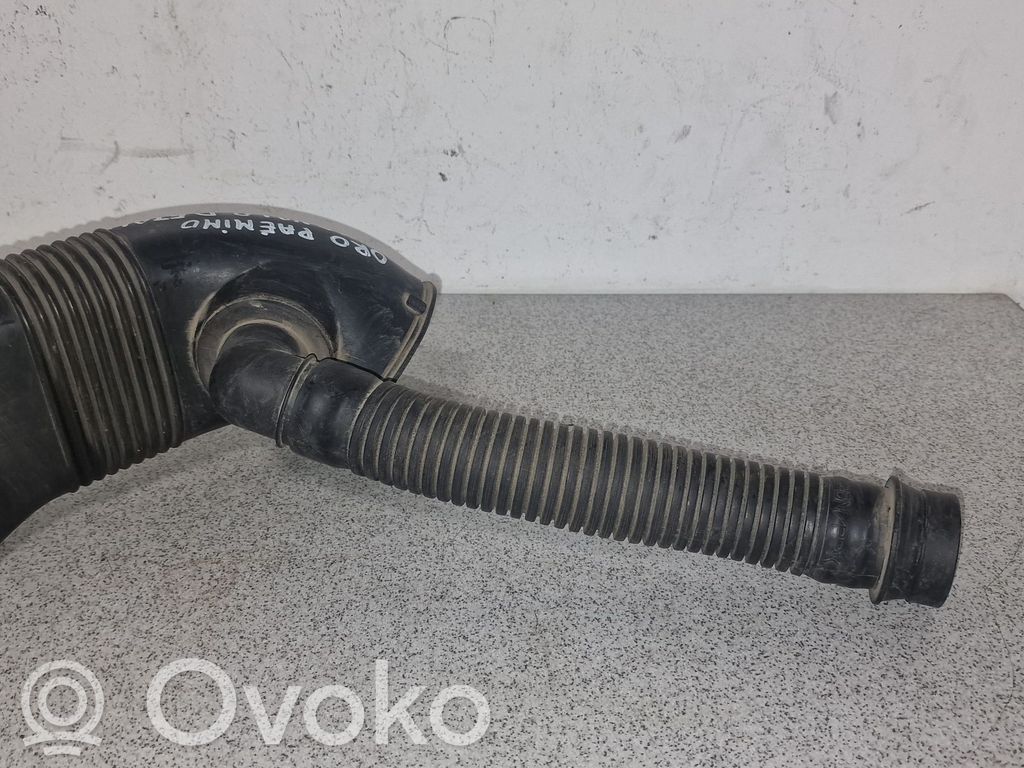 BMW 5 E39 Air intake duct part 