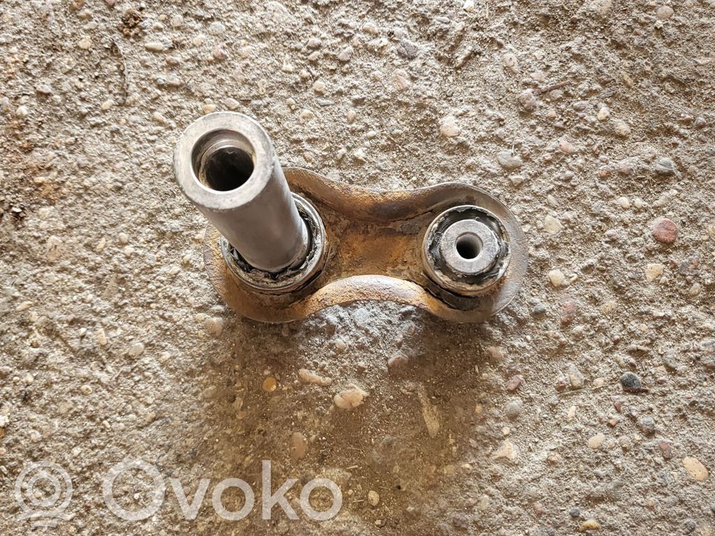 BMW 5 E39 Cits aizmugures šasijas elements 