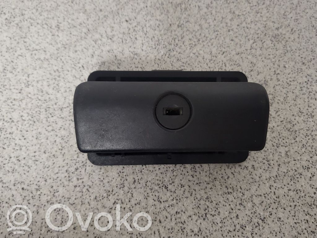 BMW 5 E39 Glove box lock 