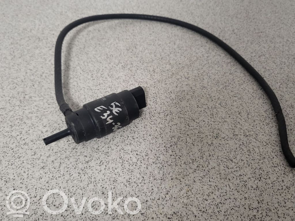 BMW 5 E34 Logu mazgātāja sūknis 