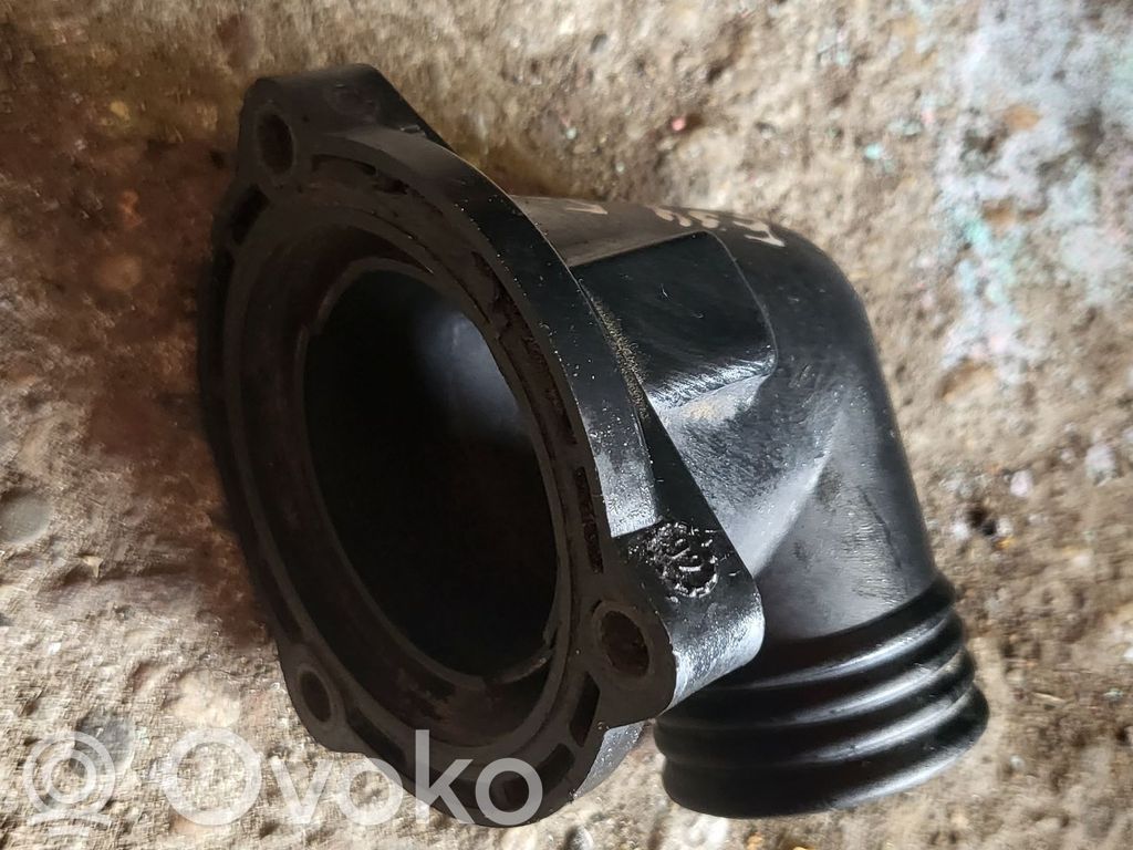 BMW 5 E34 Engine coolant pipe/hose 