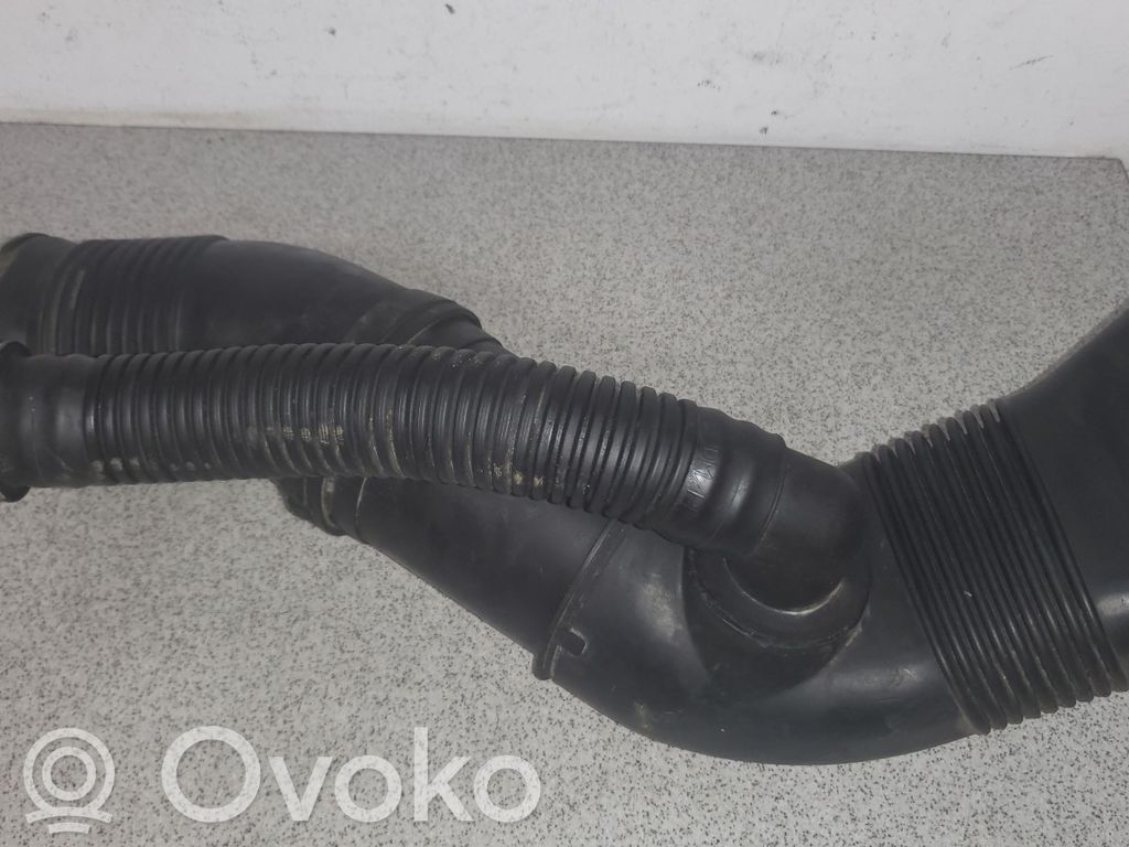 BMW 5 E39 Air intake duct part 