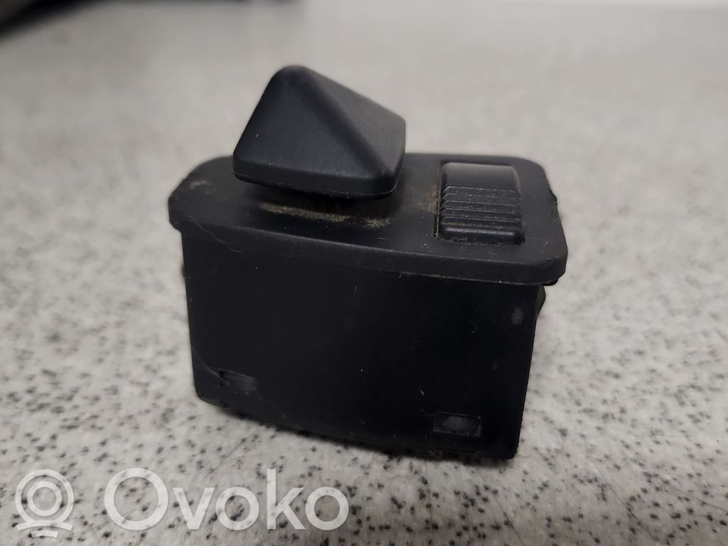 BMW 3 E36 Veidrodėlių jungtukas 
