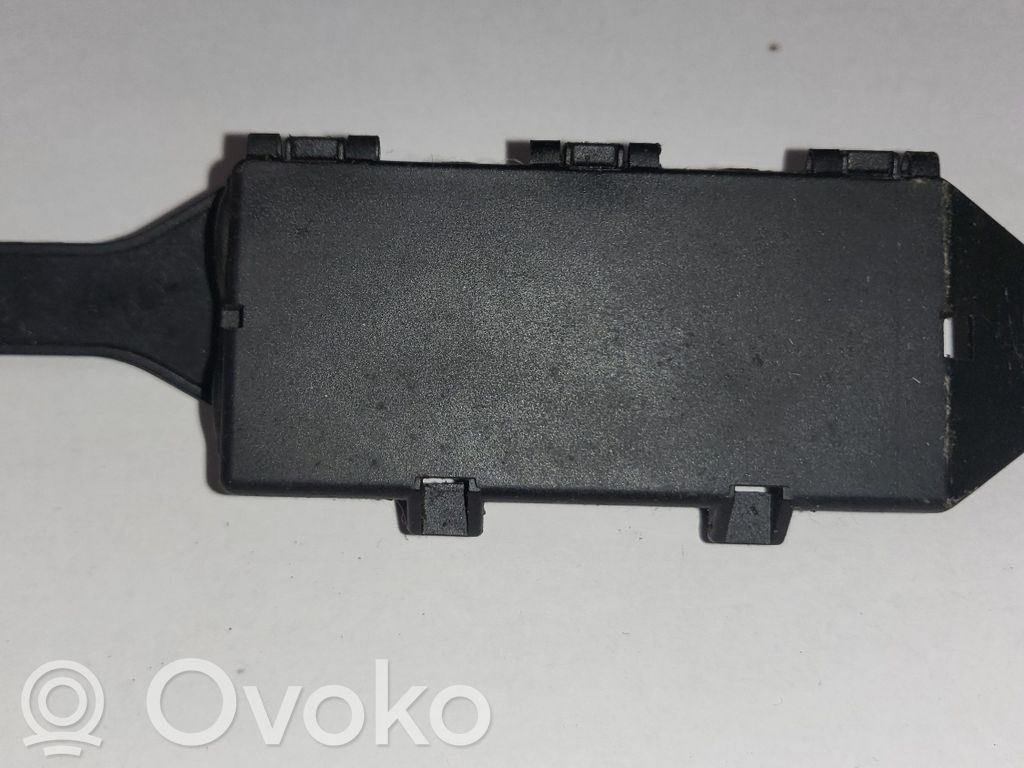 BMW 7 E65 E66 Autres pièces compartiment moteur 