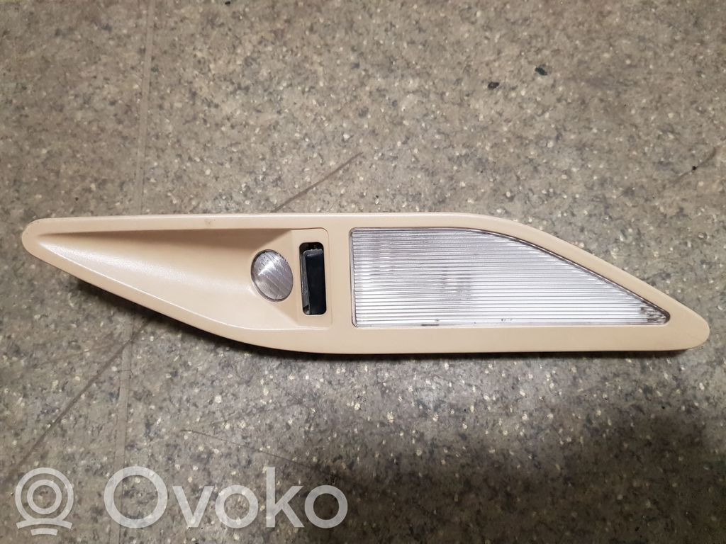 BMW 5 E39 Takaistuimen valo 