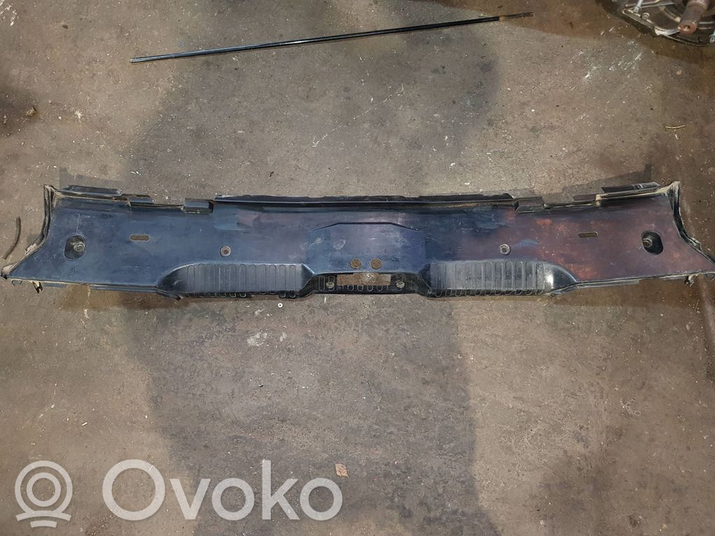 BMW 3 E36 Inne elementy wykończenia bagażnika 