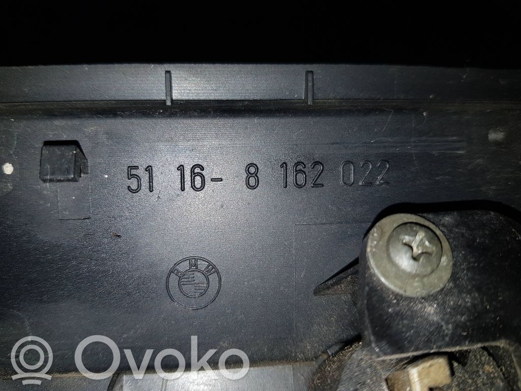 BMW 3 E36 Daiktadėžės (bordačioko) spyna 