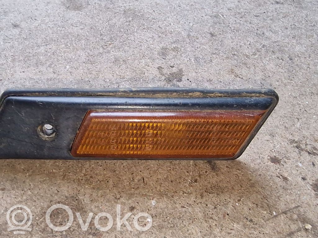 BMW 3 E36 Front fender indicator light 