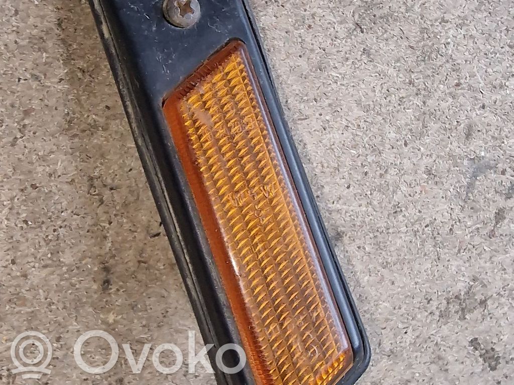 BMW 3 E36 Front fender indicator light 