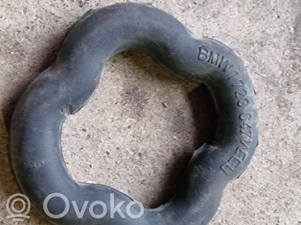 BMW 3 E36 Muffler mount bracket/holder 