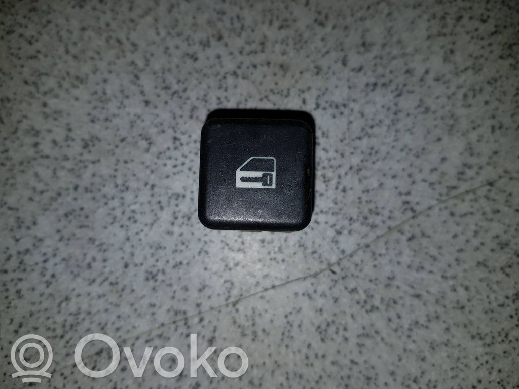 BMW 5 E39 Central locking switch button 