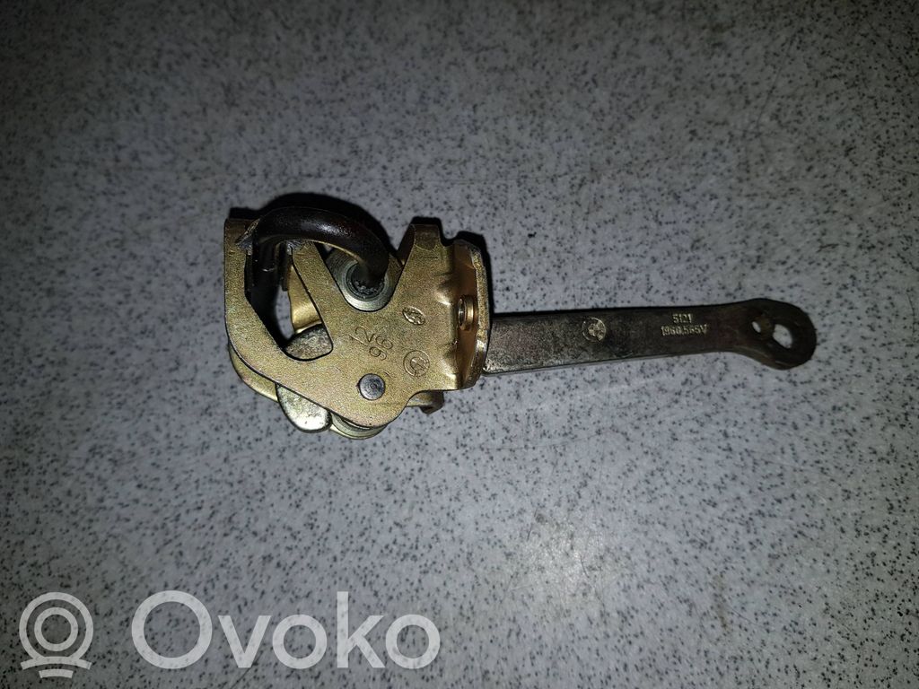 BMW 3 E36 Etuoven pidätin 