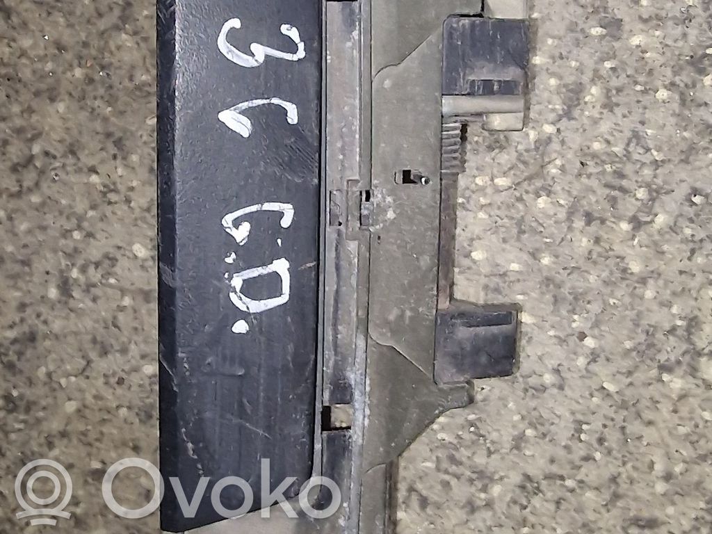 BMW 3 E36 Manecilla externa puerta trasera 