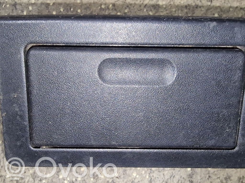 BMW 3 E36 Pelnutrauks (aizmugurē) 