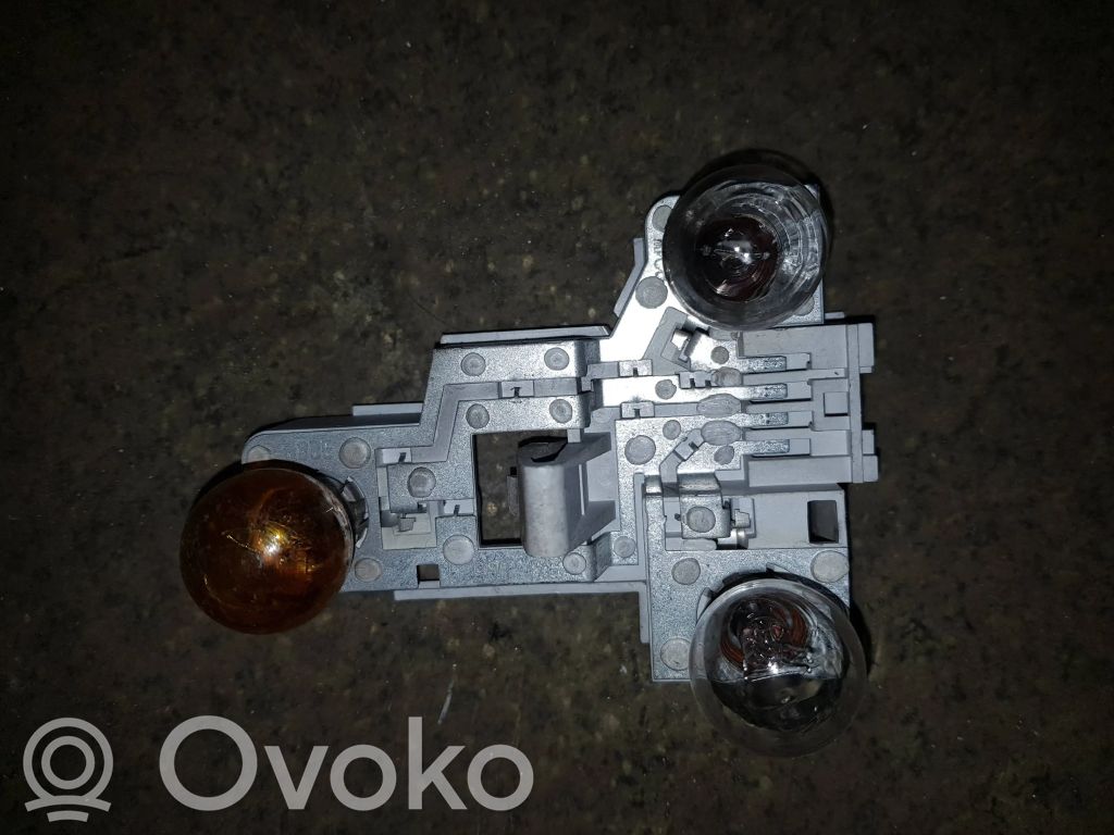 BMW 3 E46 Galinio žibinto dangtelis (lizdas) 