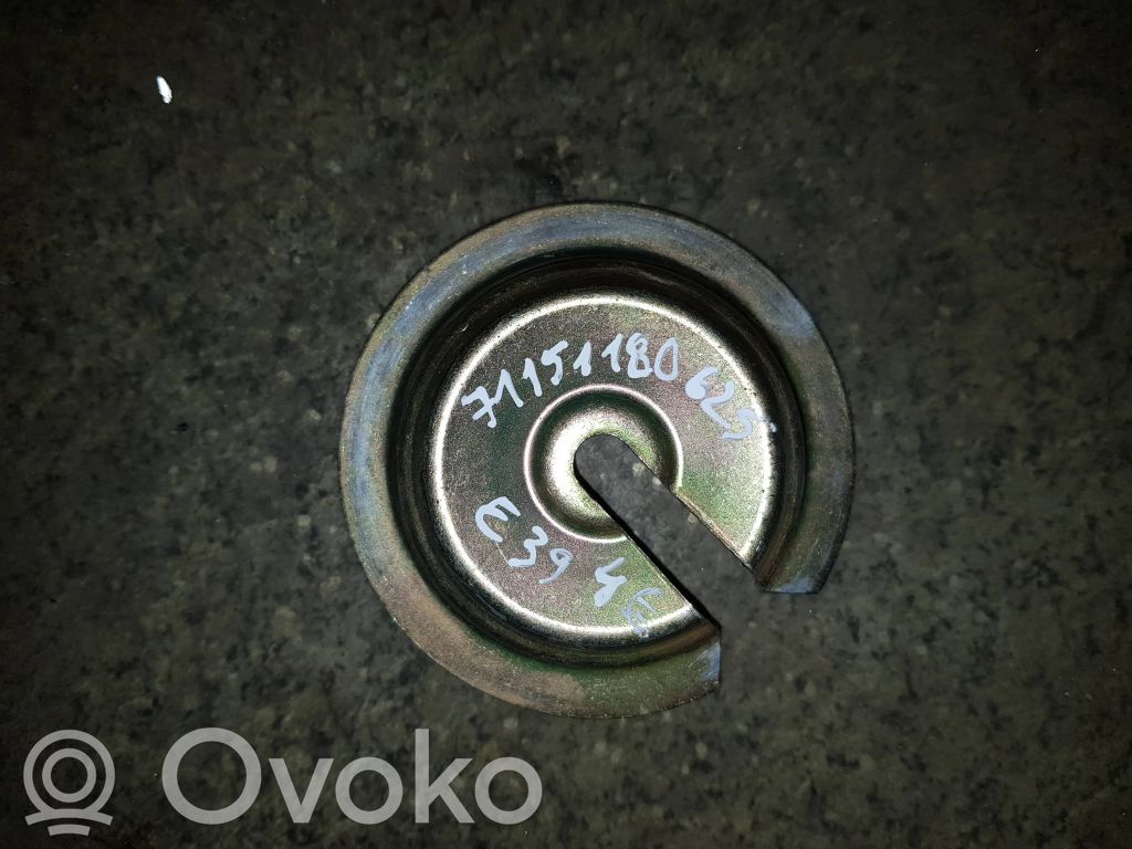 BMW 5 E39 Tornillo de la rueda de repuesto 