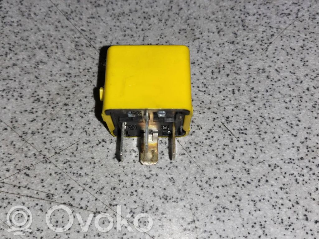 BMW 5 E34 Other relay 