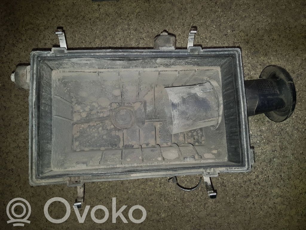 BMW 5 E34 Air filter box 