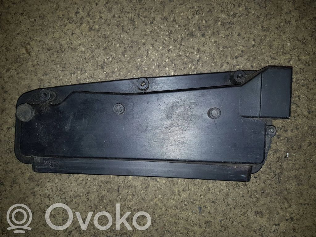BMW 3 E36 Kita variklio skyriaus detalė 