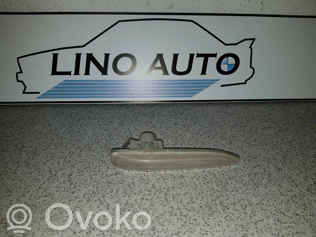BMW 7 E65 E66 Front fender indicator light 