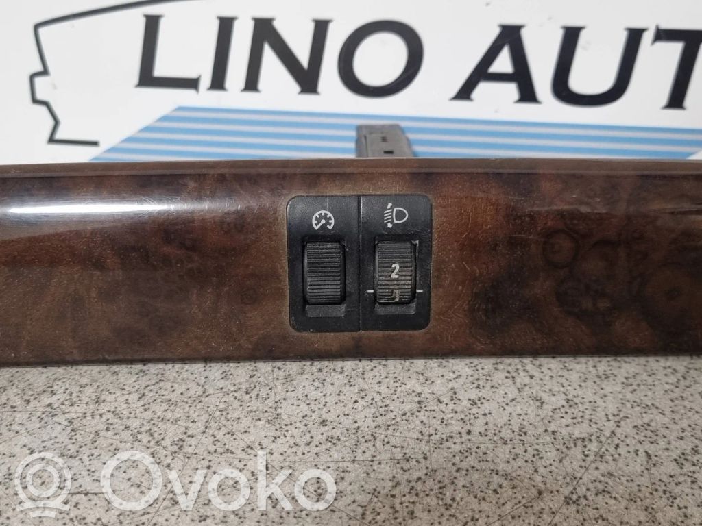 Panelės apšvietimo reguliavimo jungtukas   8352254,51458150247