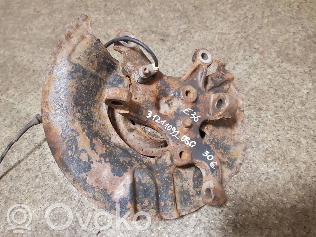 BMW 3 E36 Priekšējā riteņa rumbas vārpstas šarnīrs (stupica, capfa) 