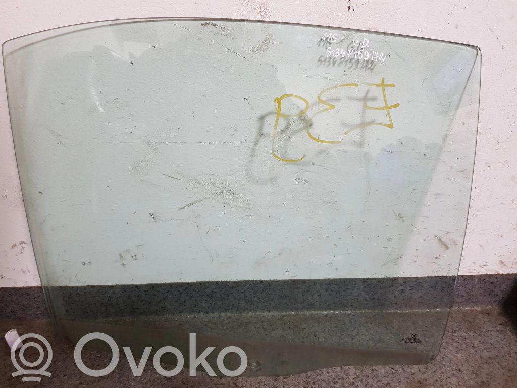 BMW 5 E39 Rear door window glass 