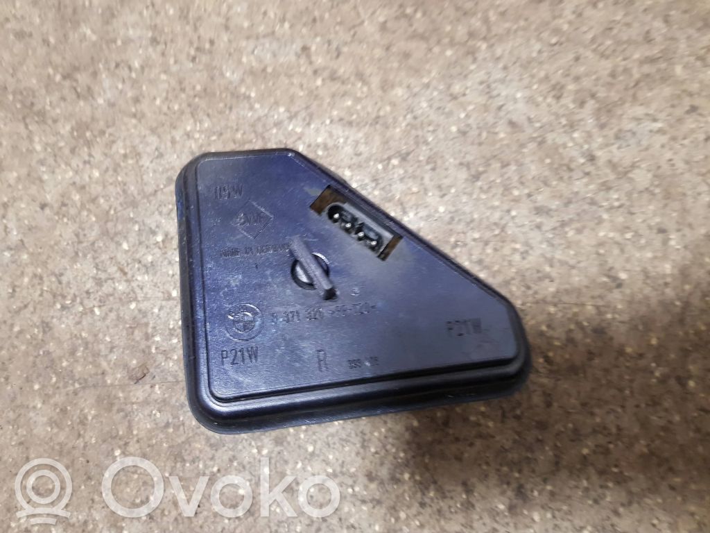 BMW 5 E39 Aizmugures spuldzes vāka turētājs 