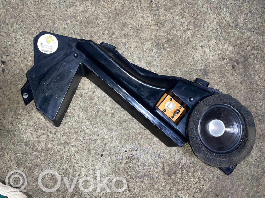 BMW 7 E38 Altavoz de la puerta trasera 