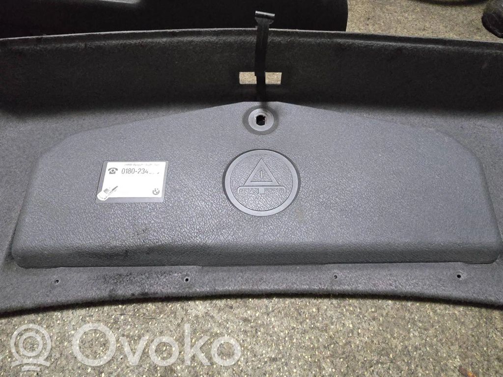 BMW 7 E38 Tool box 