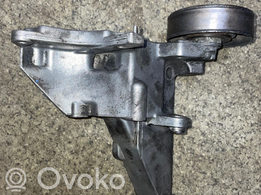 BMW 5 E39 Moottorin kiinnikekorvake (käytetyt) 