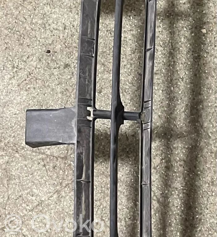 BMW 3 E46 Front bumper lower grill 