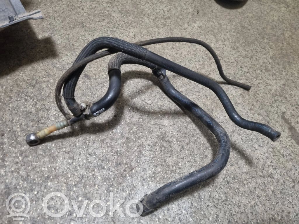 BMW X5 E53 Fuel line pipe 