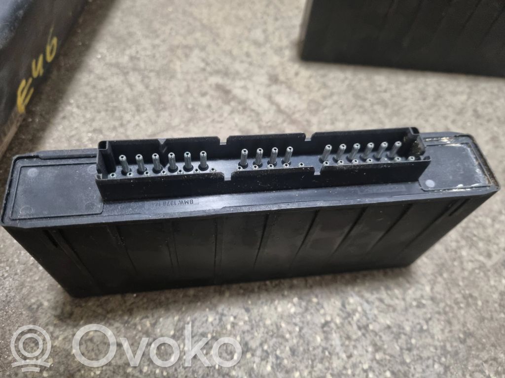 BMW 5 E34 Komforto modulis 