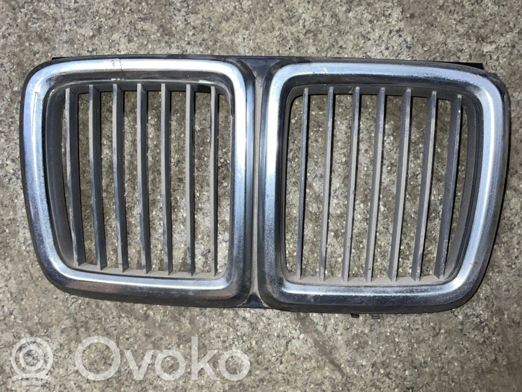 Front grill   19086970
