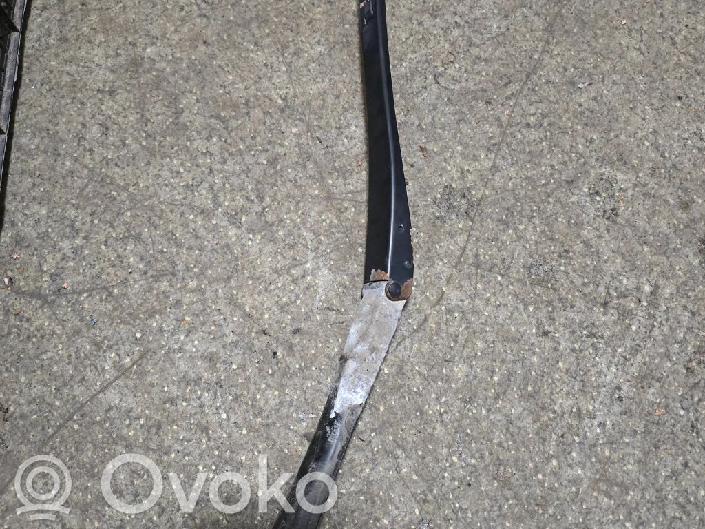 BMW 5 E39 Front wiper blade arm 